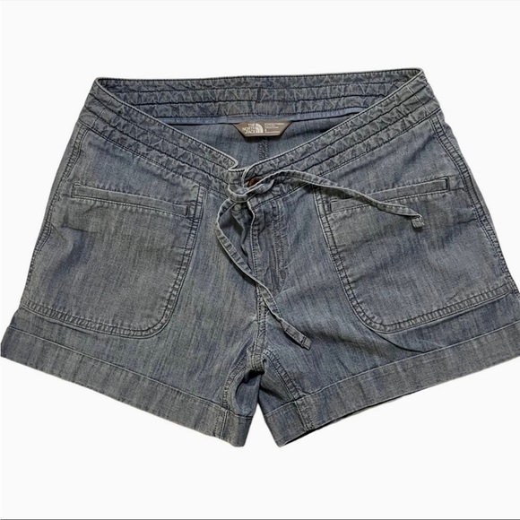 North Face Women’s Chambray Shorts 8 outdoor hiking Gorpcore - Picture 2 of 11
